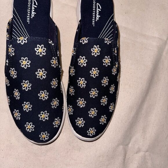 Clarks Women's cloud steppers Breeze Shore Mule Navy Floral Canvas NWT SZ10 - Picture 10 of 13